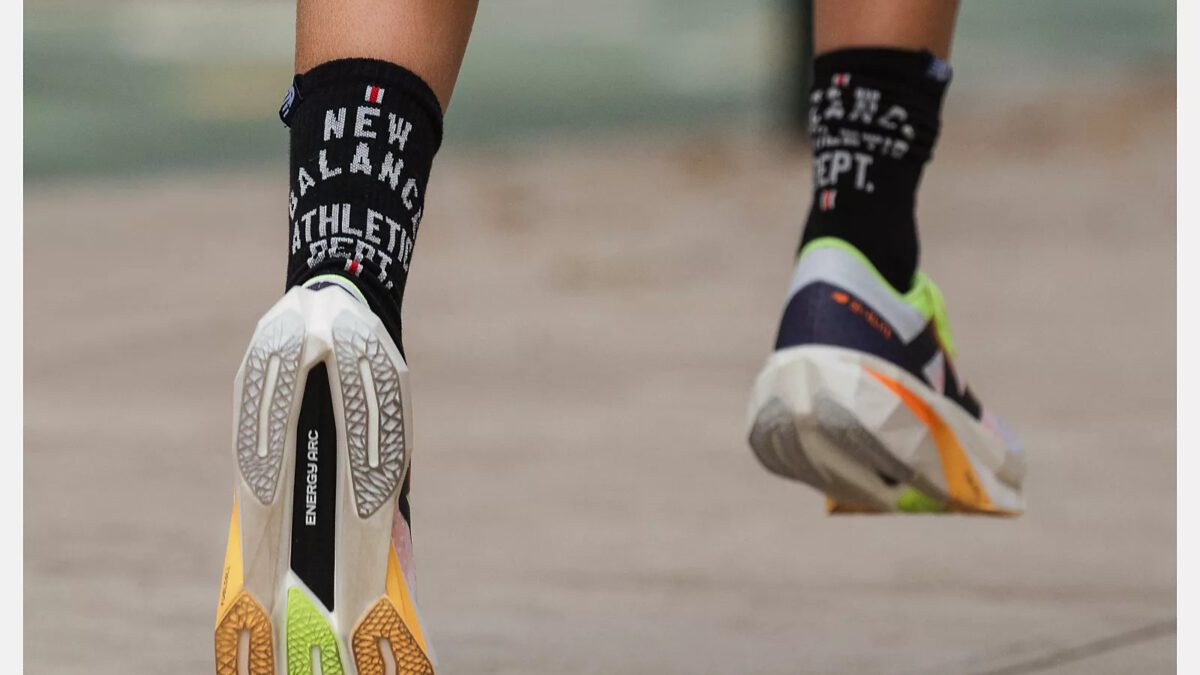 New Balance FuelCell SC Elite V4
