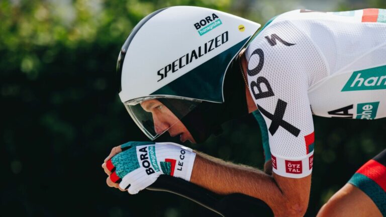UCI přehodnocuje přilby na TT a hrozí zákazem šíleně vypadající helmy Giro
